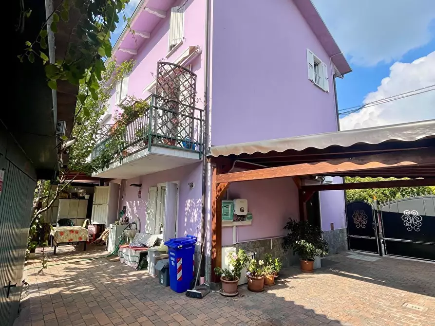 casa indipendente in vendita a Collecchio in zona Lemignano