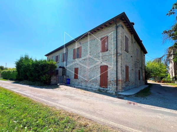 casa indipendente in vendita a Collecchio in zona San Martino Sinzano