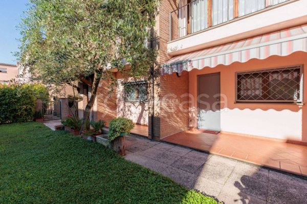 casa indipendente in vendita a Collecchio