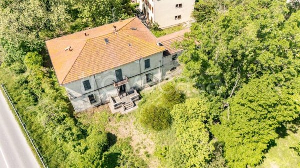 villa in vendita a Collecchio in zona Lemignano