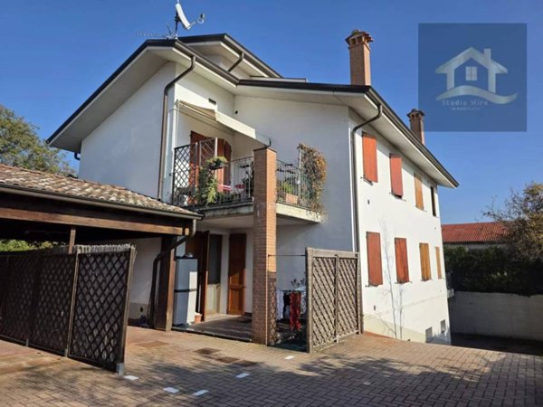 appartamento in vendita a Collecchio in zona Lemignano