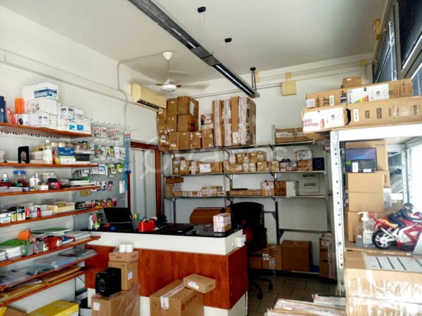 negozio in vendita a Collecchio
