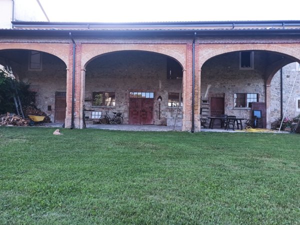 quadrivano in vendita a Collecchio in zona Lemignano