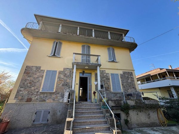 casa indipendente in vendita a Collecchio in zona Ozzano Taro