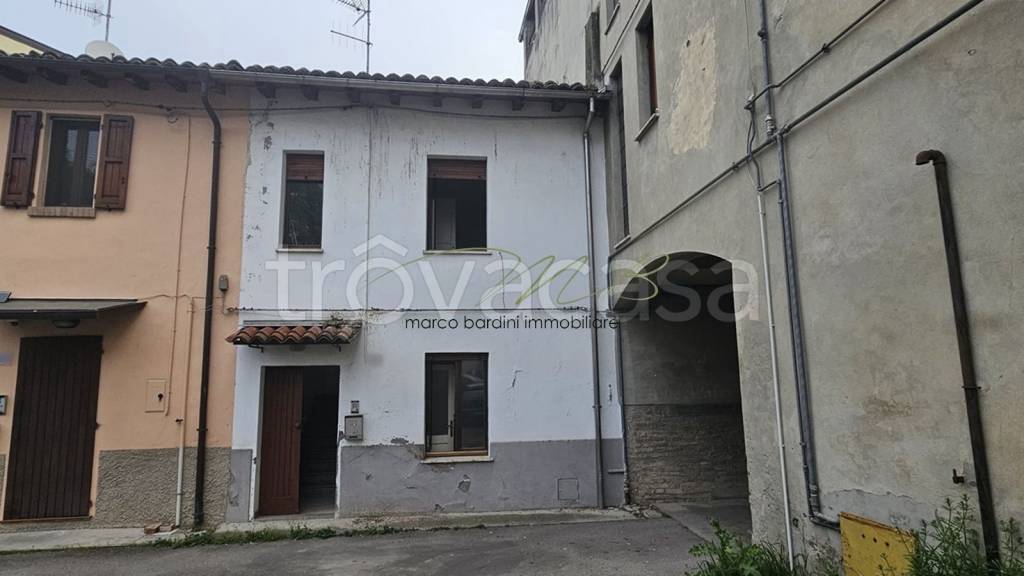 casa indipendente in vendita a Collecchio in zona Gaiano