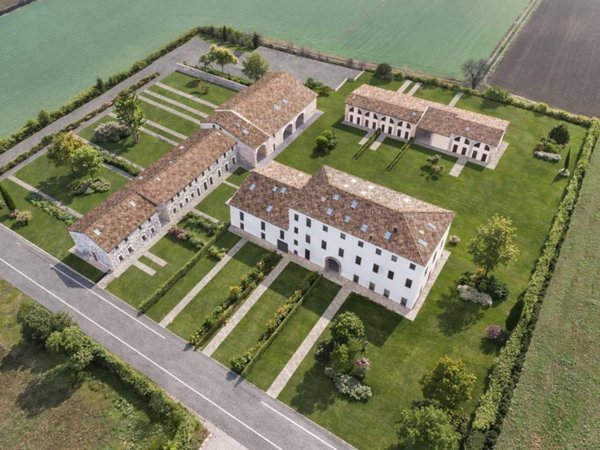 casa indipendente in vendita a Collecchio
