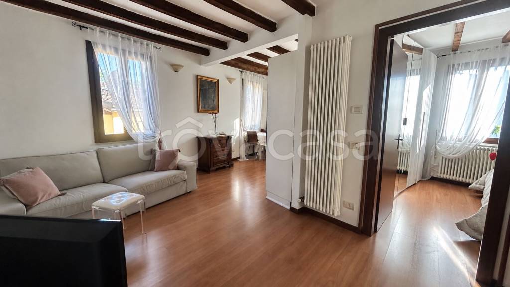 appartamento in vendita a Collecchio in zona Gaiano