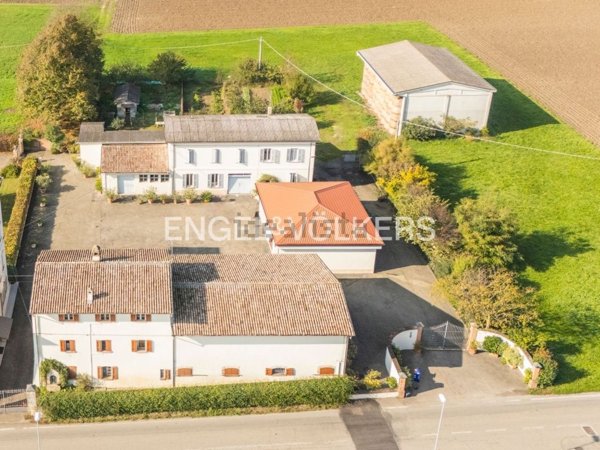 casa indipendente in vendita a Collecchio in zona Lemignano