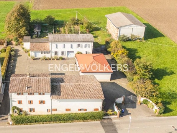 casa indipendente in vendita a Collecchio in zona Lemignano