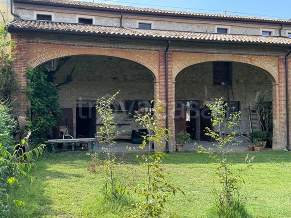 casa indipendente in vendita a Collecchio in zona Lemignano