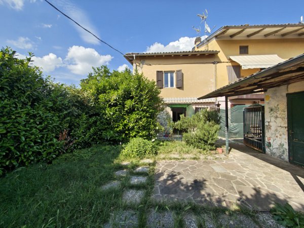 casa indipendente in vendita a Collecchio in zona Gaiano