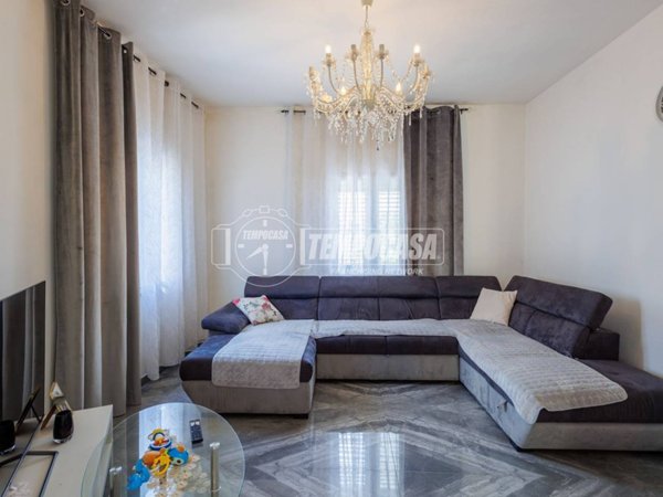 casa indipendente in vendita a Collecchio in zona Ozzano Taro