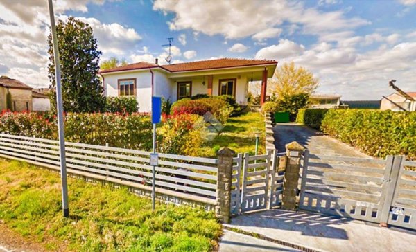 casa indipendente in vendita a Colorno