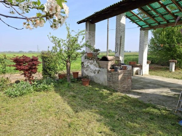 casa indipendente in vendita a Colorno in zona Copermio