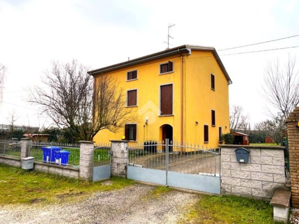 appartamento in vendita a Colorno in zona Sanguigna