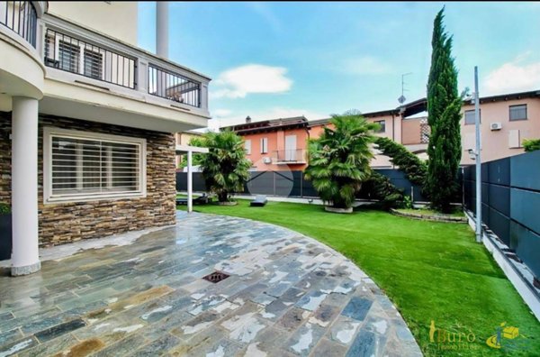 casa indipendente in vendita a Colorno