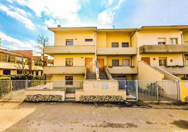 casa indipendente in vendita a Colorno