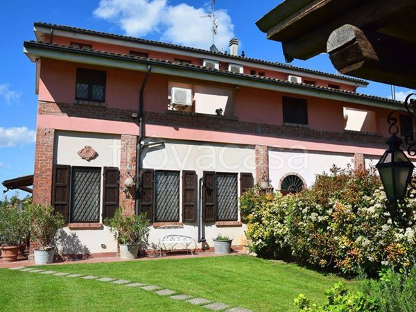 casa indipendente in vendita a Colorno
