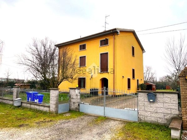 appartamento in vendita a Colorno in zona Sanguigna