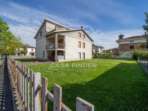 casa indipendente in vendita a Colorno