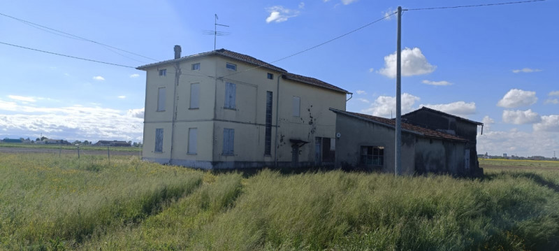 casa indipendente in vendita a Colorno