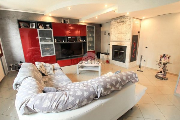 casa indipendente in vendita a Colorno in zona Mezzano Rondani