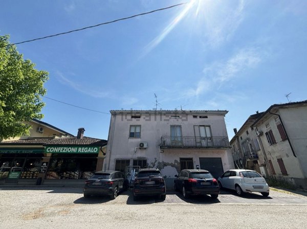 casa indipendente in vendita a Colorno in zona Sacchetta