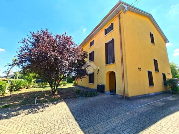 casa indipendente in vendita a Colorno in zona Sanguigna