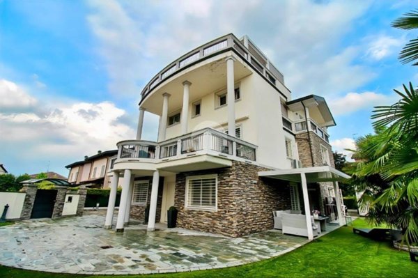 casa indipendente in vendita a Colorno