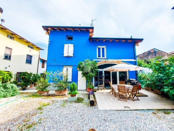 casa indipendente in vendita a Colorno in zona Sacca