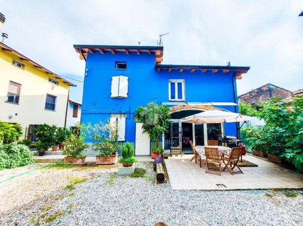 casa indipendente in vendita a Colorno in zona Sacca
