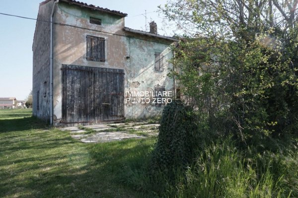 esavano in vendita a Colorno