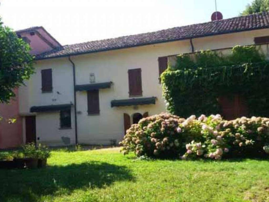 casa indipendente in vendita a Colorno