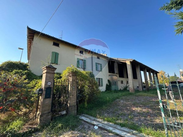 casa indipendente in vendita a Colorno in zona Vedole