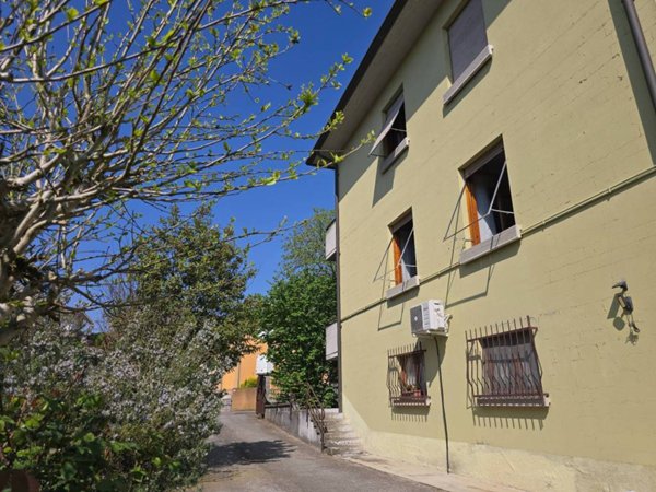 casa indipendente in vendita a Colorno