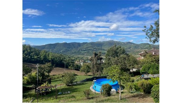 casale in vendita a Compiano