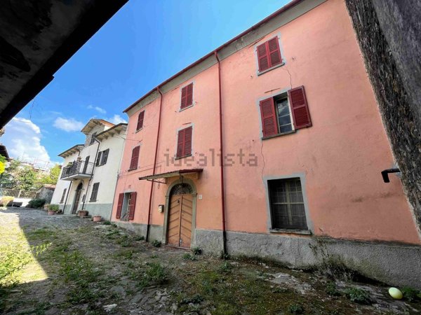 casa indipendente in vendita a Compiano