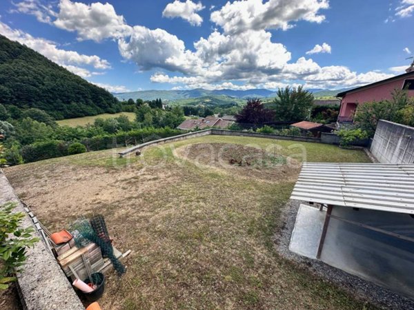 villa in vendita a Compiano