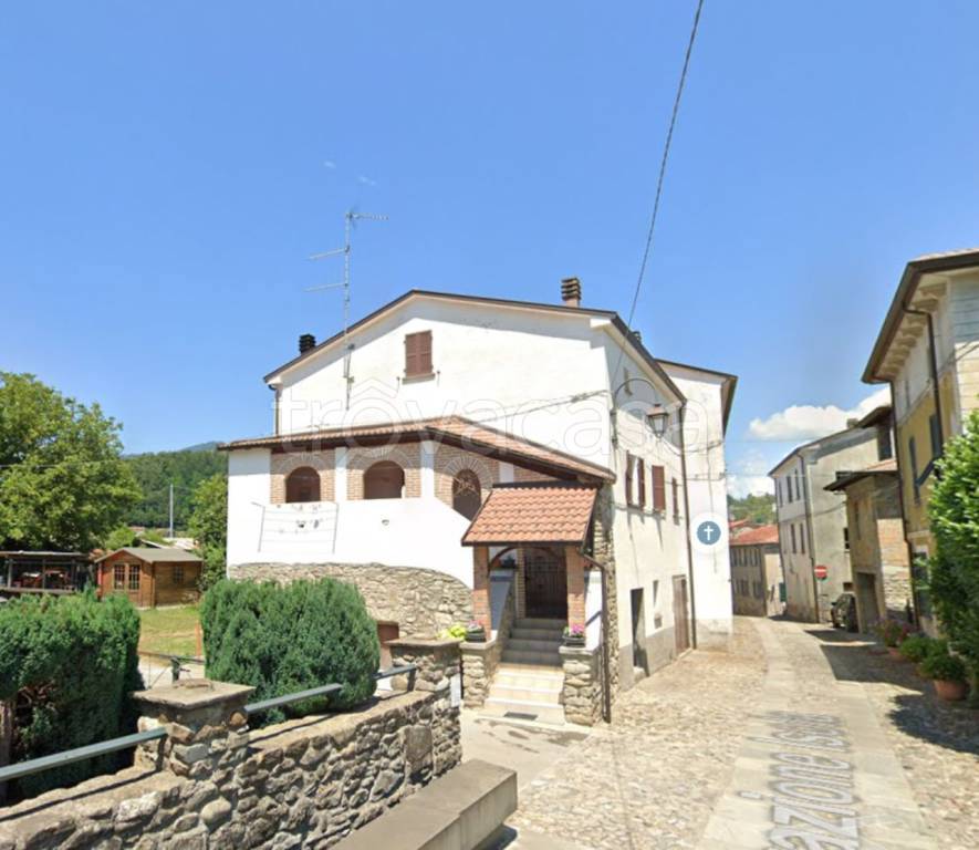 appartamento in vendita a Compiano