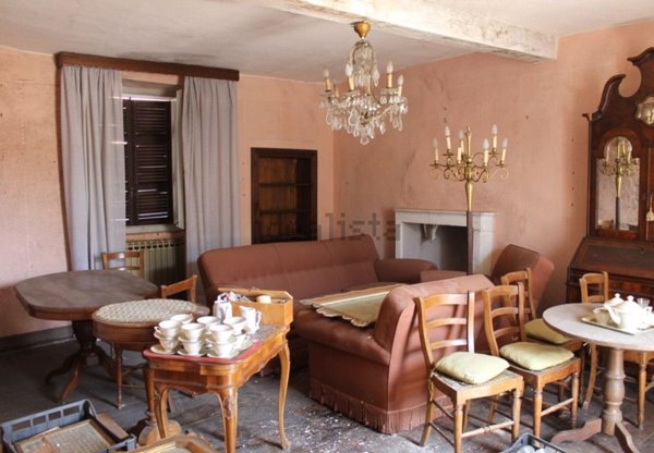 casa indipendente in vendita a Compiano