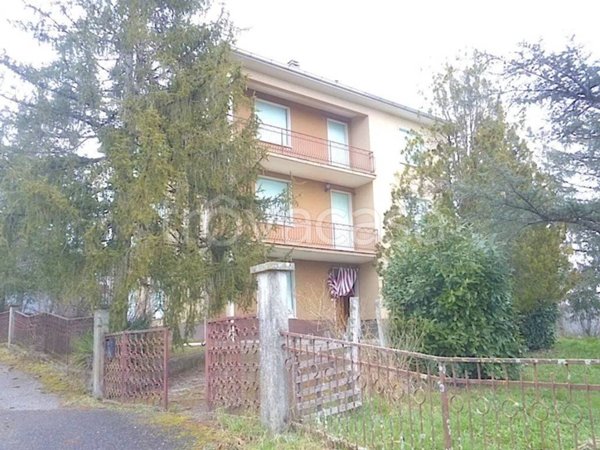 casa indipendente in vendita a Compiano