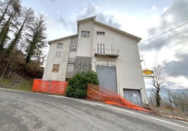 appartamento in vendita a Compiano