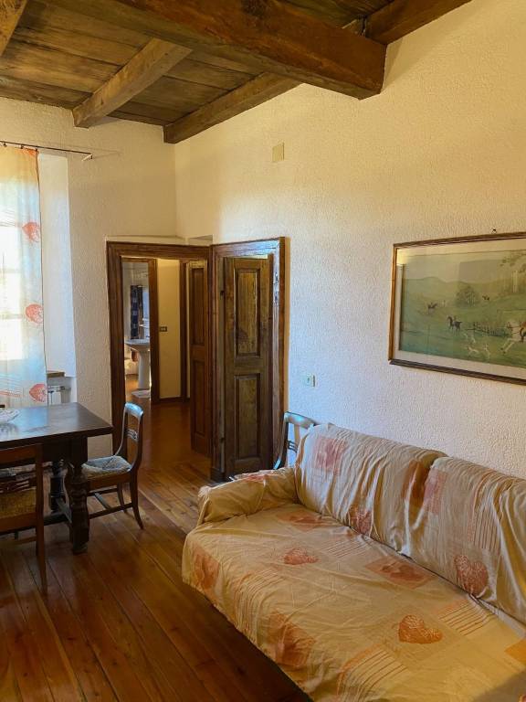 appartamento in vendita a Compiano