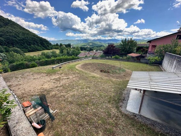 terreno edificabile in vendita a Compiano