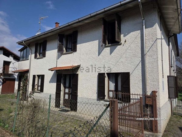 casa indipendente in vendita a Compiano