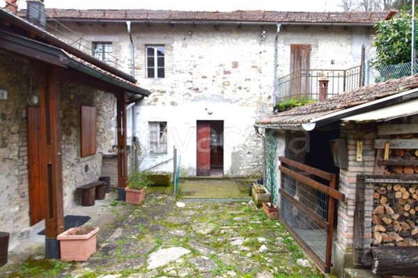 casa indipendente in vendita a Corniglio in zona Marra