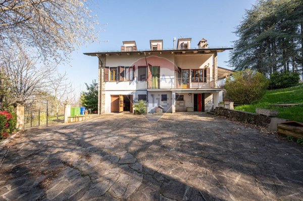 casa indipendente in vendita a Corniglio in zona Bosco