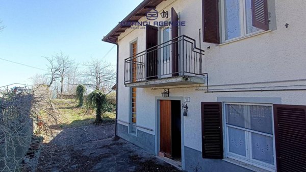 casa indipendente in vendita a Corniglio in zona Signatico