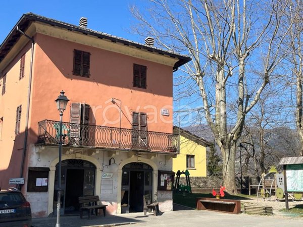 casa indipendente in vendita a Corniglio