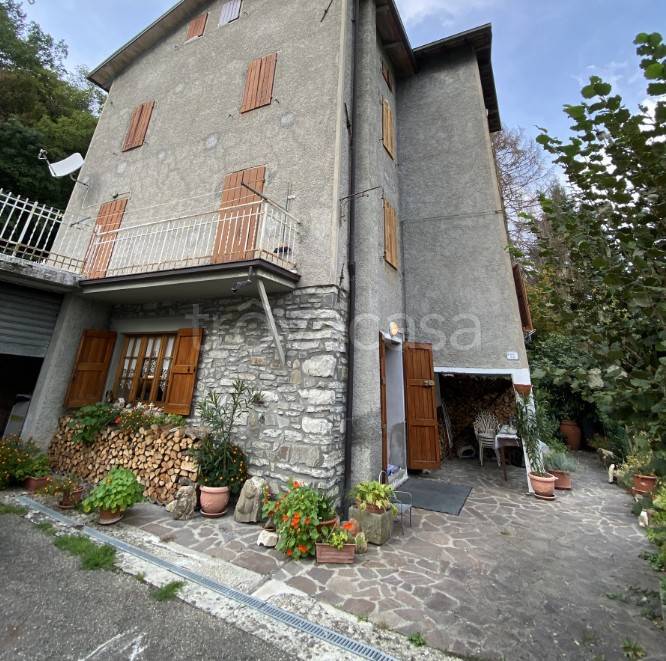 appartamento in vendita a Corniglio